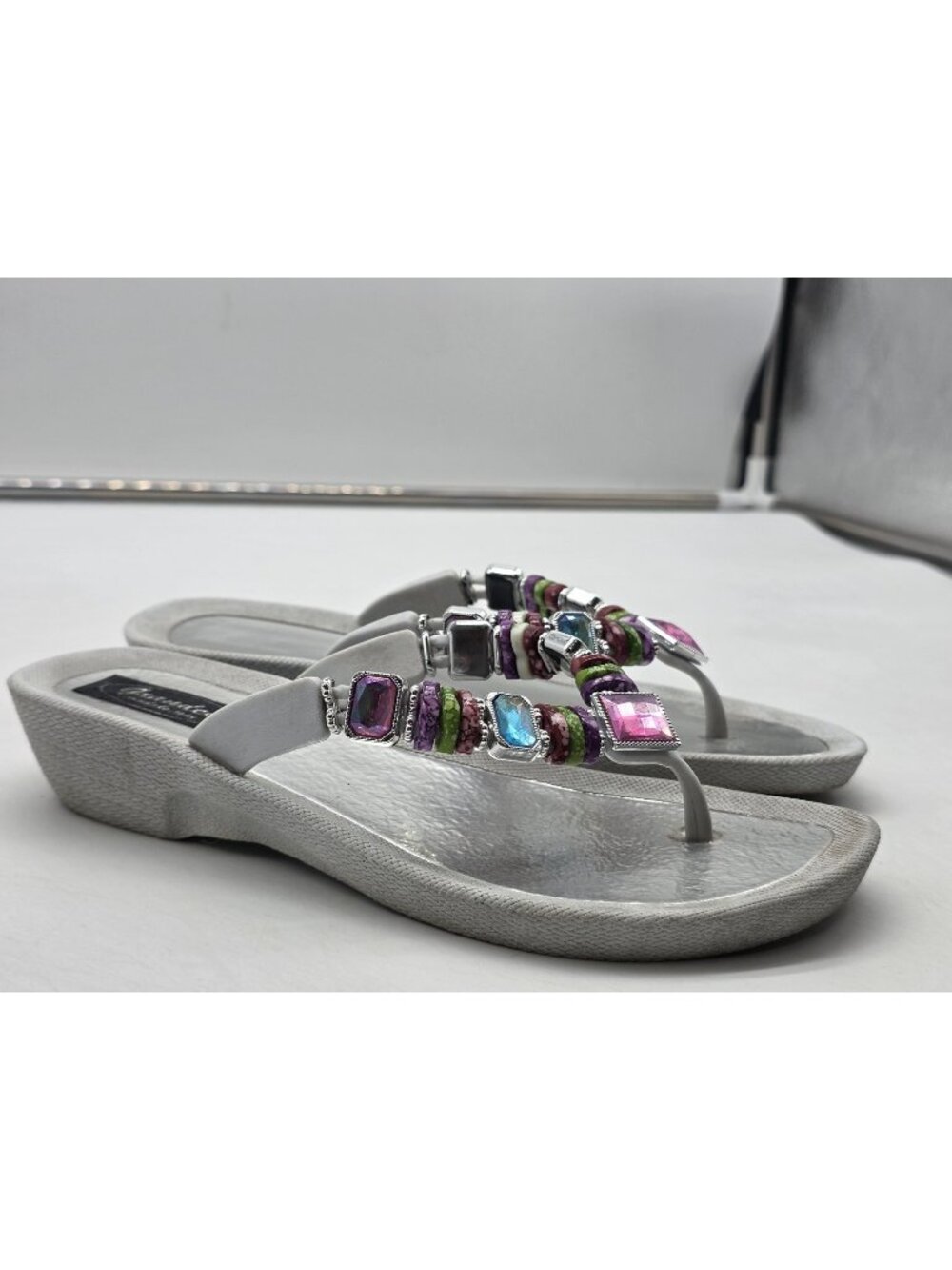 Grandco Sandals Womens Size 6 Silver Beaded Rhinestone Wedge Thong Damage Shoes
